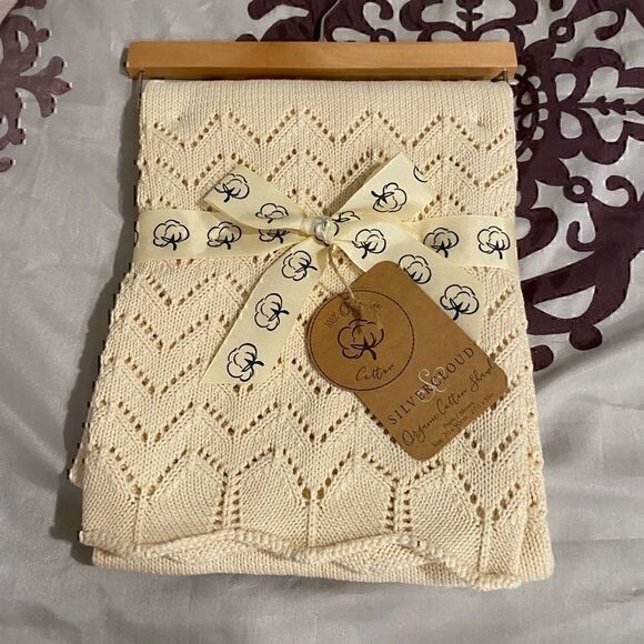 Silvercloud Other - Silvercloud Organic Cotton Shawl Nursery Bedding NWT 27 1/2 x 35 inches